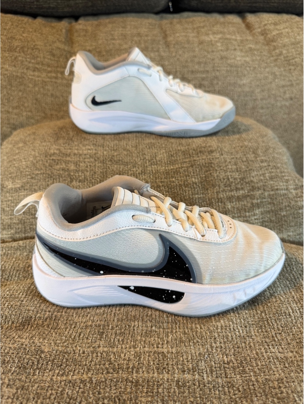 Nike Giannis Freak 6 GS Basketball Shoes White Black FQ7378-101 Size 3Y